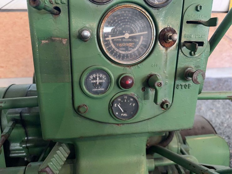 john-deere-70-image-34