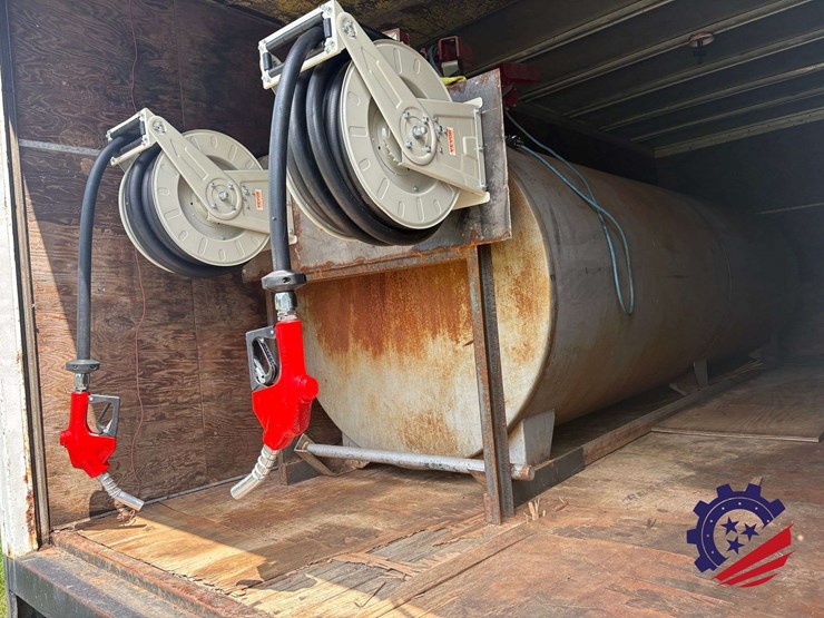 jobsite-fuel-tank-&-dual-t/a-storage-gooseneck-trailer-image-20
