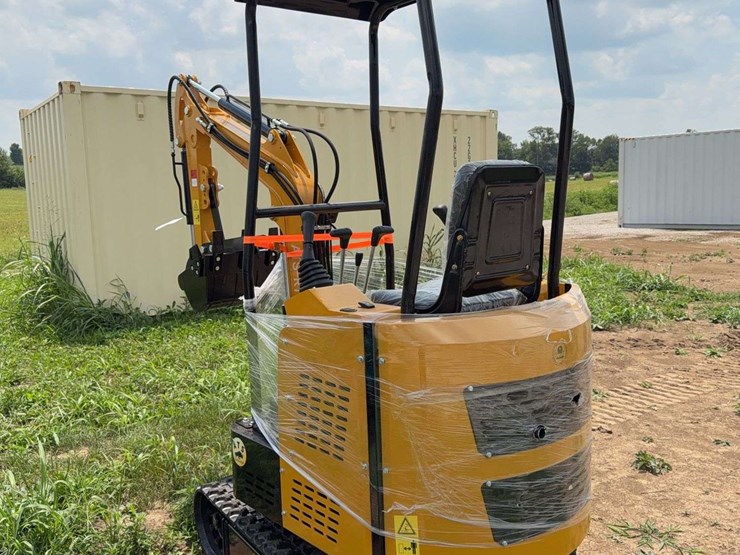 ats-rt15r-mini-excavator-image-6
