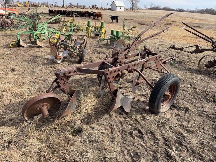 john-deere-no.-44-pull-type-two-bottom-plow-image-5
