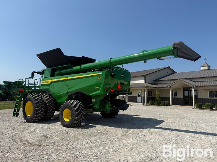 2025-john-deere-s7-800-image-7