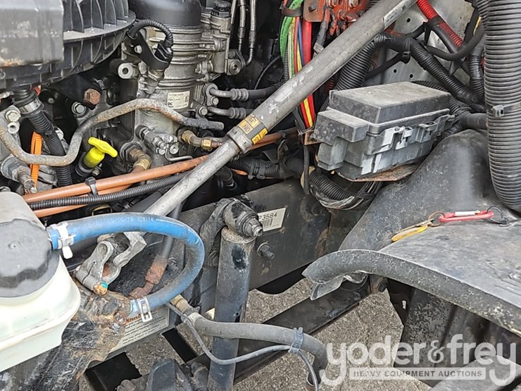2019-freightliner-cascadia-125-image-30