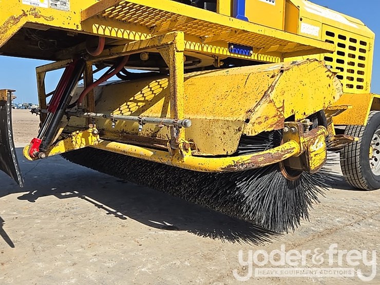 2016-superior-broom-dt80-image-15
