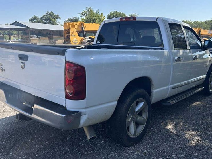 2008-dodge-ram-1500-image-4