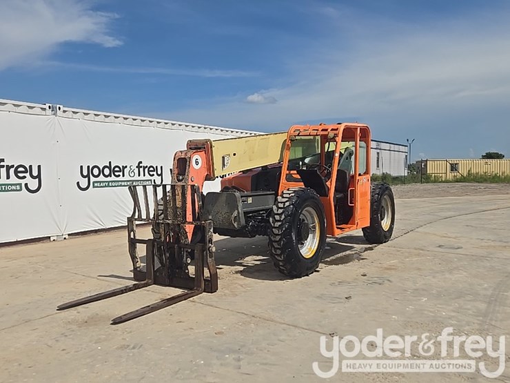 2012-jlg-g6-42a-image-1