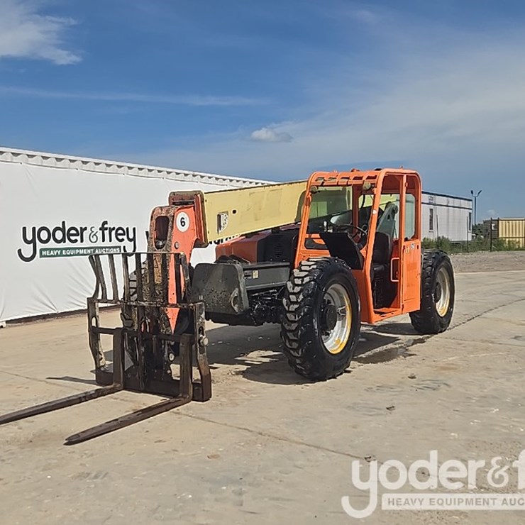 2012 JLG G6-42A