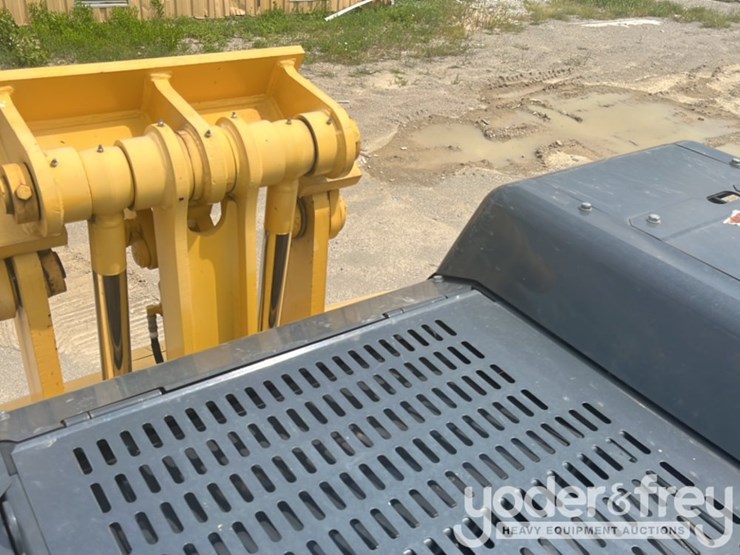 2019-komatsu-pc490-lc-11-image-23