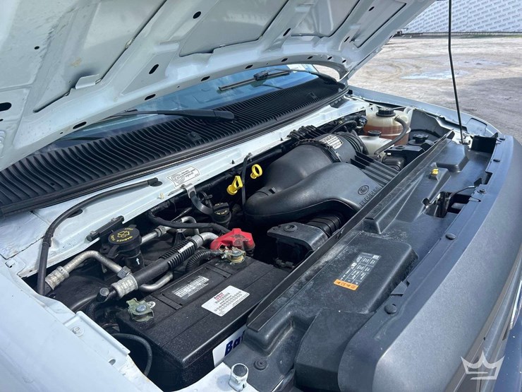 2019-ford-e350-image-8