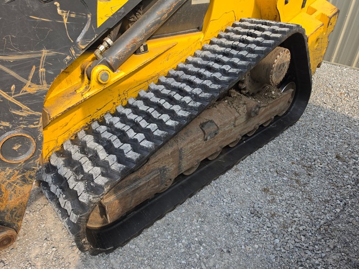 2021-new-holland-c362-image-17