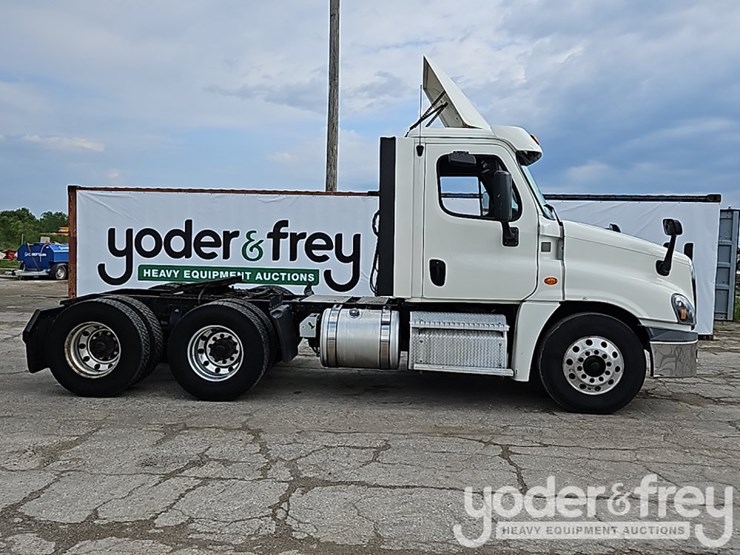 2019-freightliner-cascadia-125-image-5