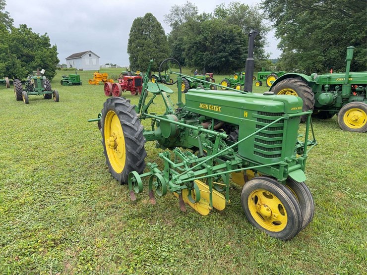 john-deere-h-image-7