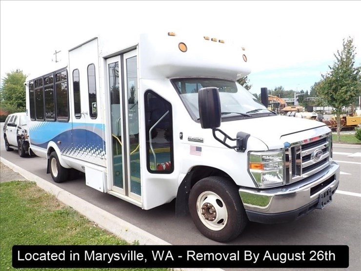 2015-ford-e450-image-11