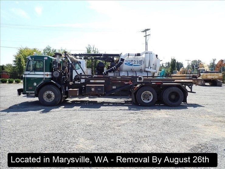 2007-peterbilt-320-image-4
