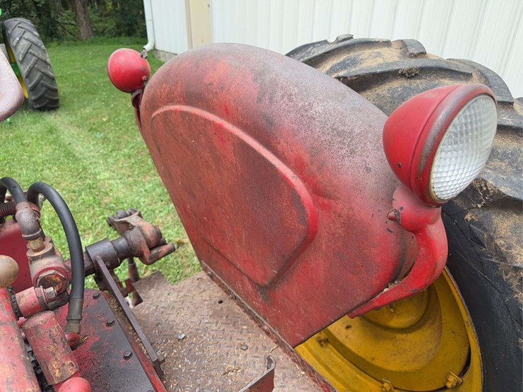 massey-ferguson-33-image-43