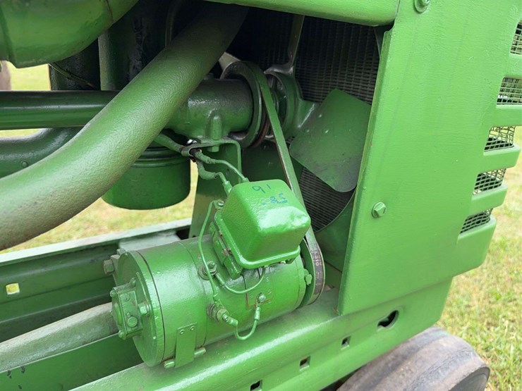 john-deere-model-b-image-17