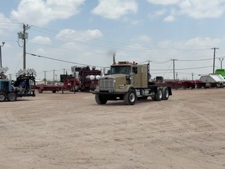 1995-western-star-4900-image-1