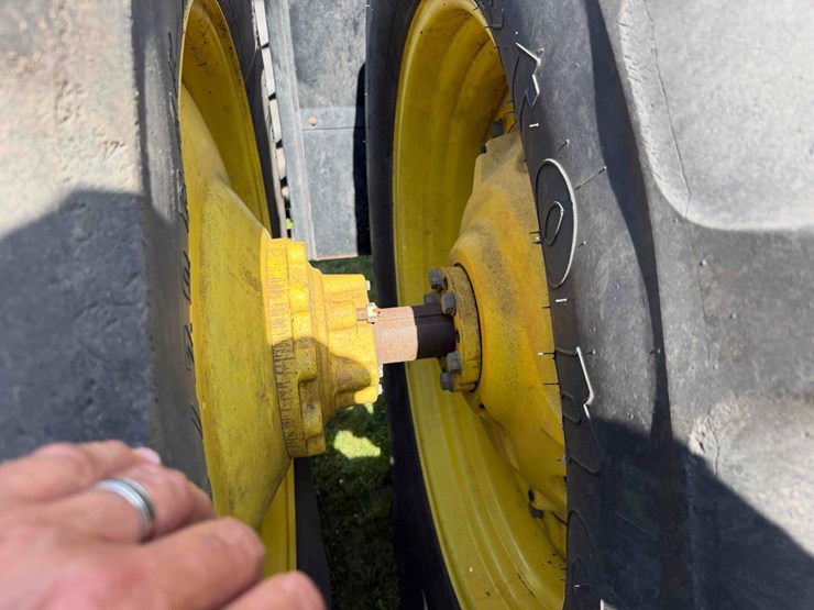 john-deere-9300-image-12