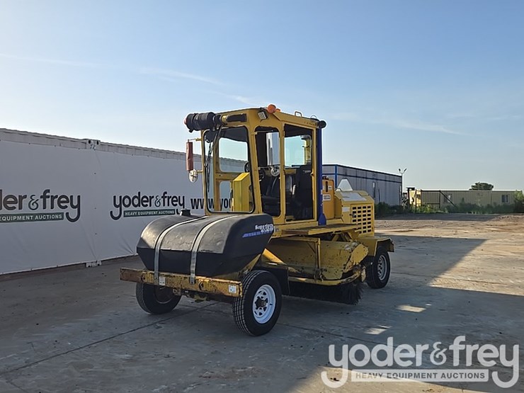 2016-superior-broom-dt80-image-1