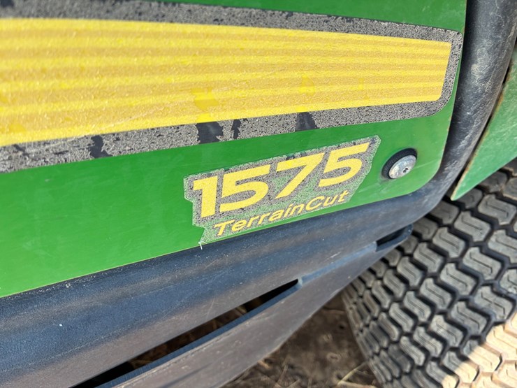 john-deere-1575-image-8