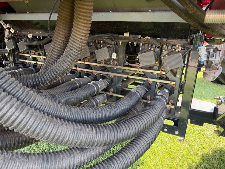 case-ih-3445-airseeder-image-17