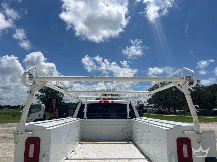 2019-dodge-2500-image-27