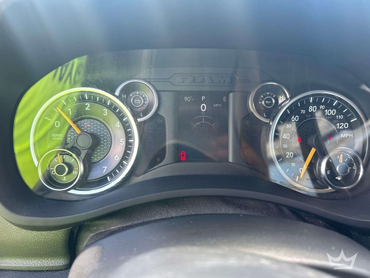 2019-dodge-2500-image-12