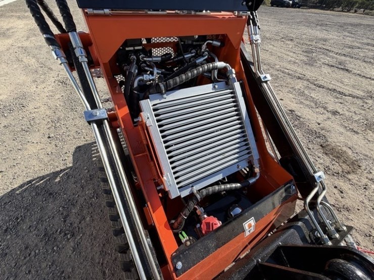 2026-future-ft36c-mini-compact-track-loader-image-13