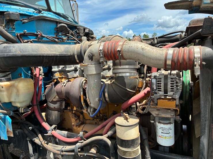 2000-peterbilt-378-image-18
