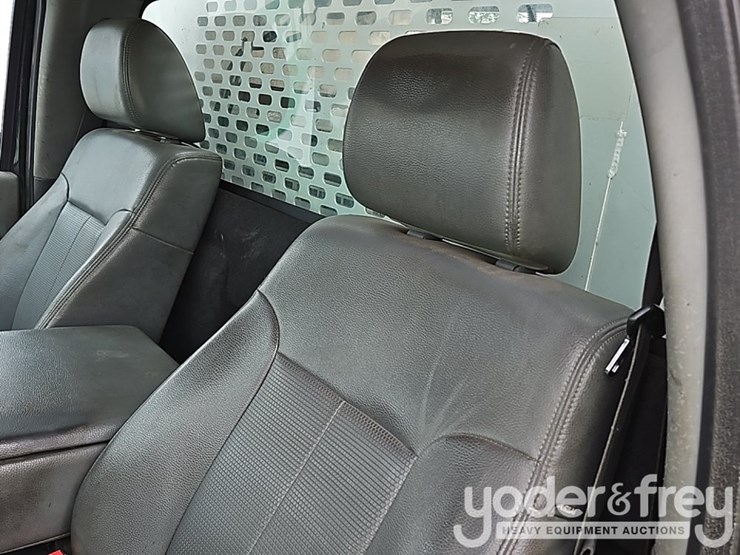2014-ford-f350-sd-image-30