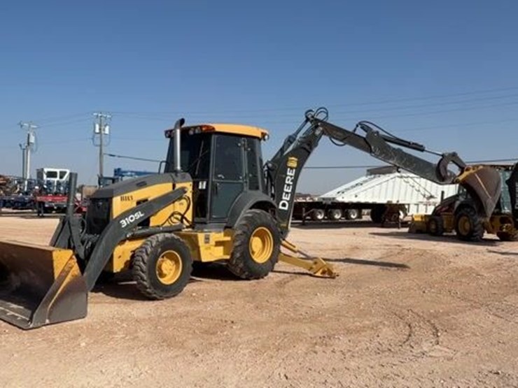 2019-deere-310sl-image-1