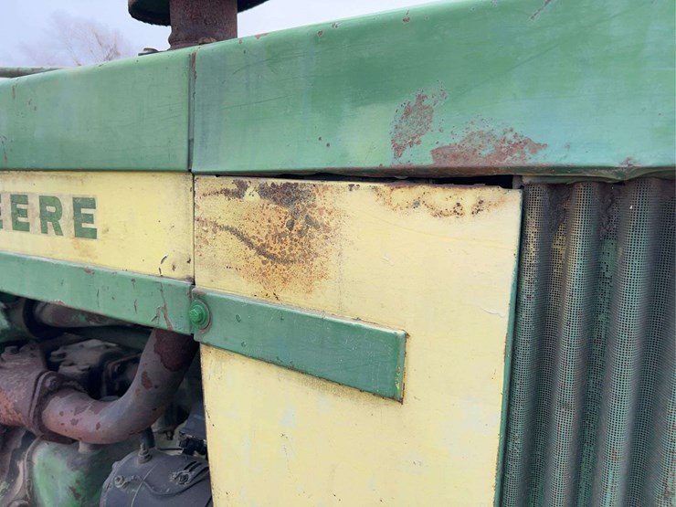 john-deere-720-image-11