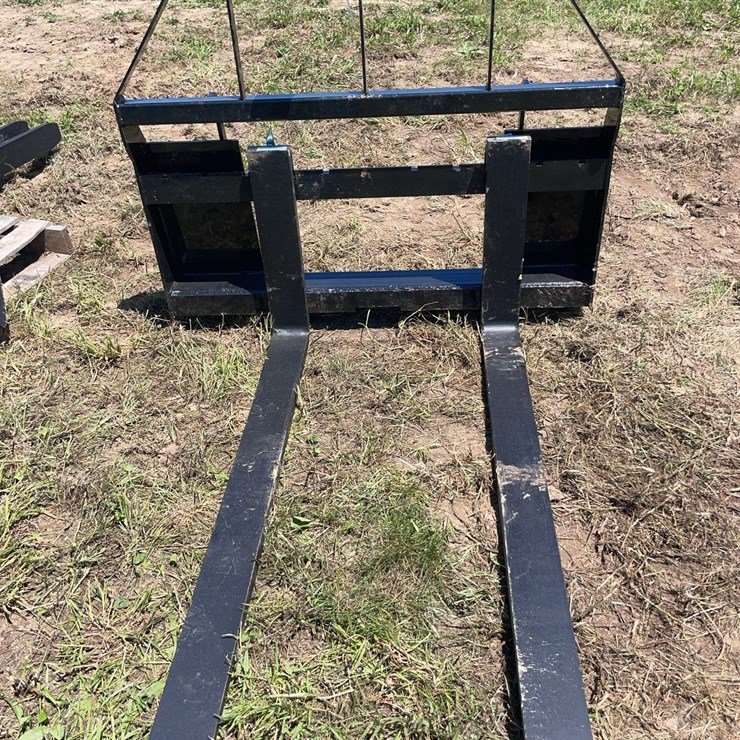 AGT Skid Steer Pallet Forks.