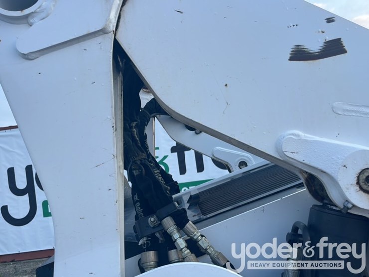 2020-bobcat-t870-image-10