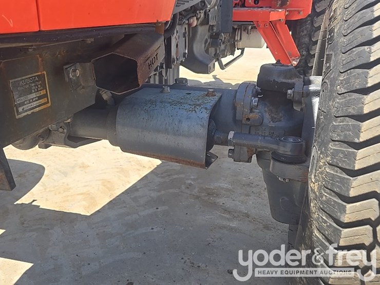 2016-kubota-mx5200d-image-13