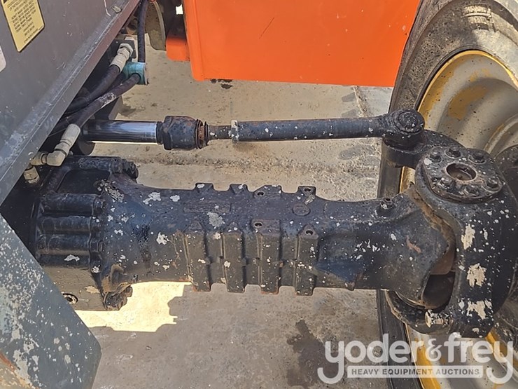 2012-jlg-g6-42a-image-17