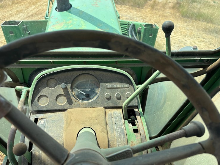 john-deere-4520-image-8