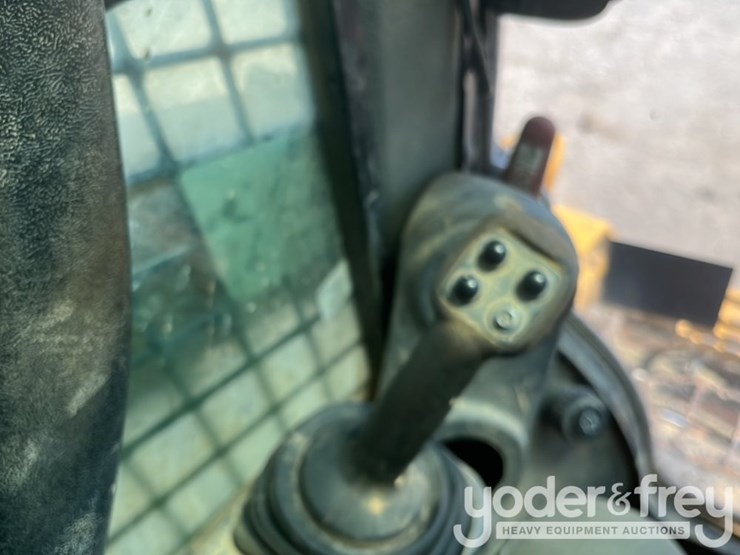 2018-caterpillar-289d-image-17