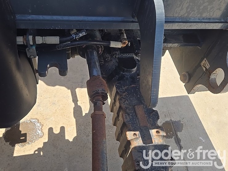 2012-jlg-g6-42a-image-24