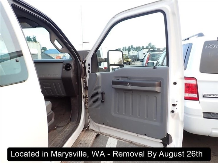 2012-ford-f250-xl-image-5