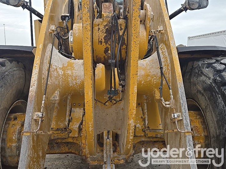 2019-caterpillar-938m-image-22