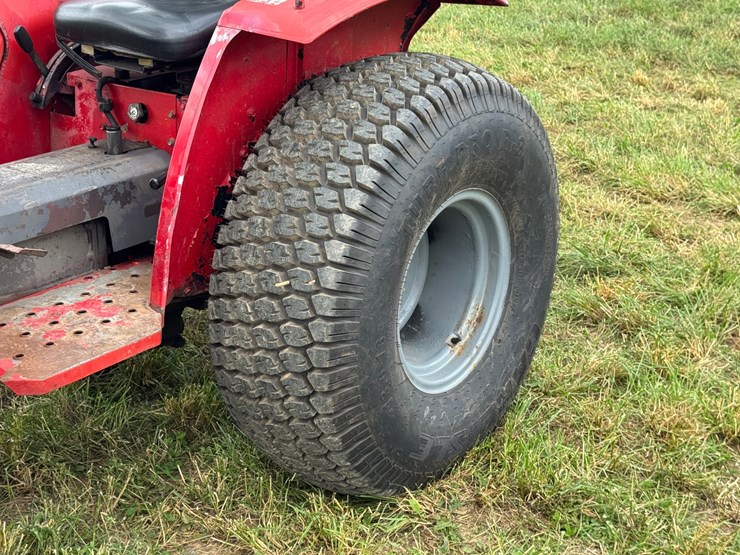 massey-ferguson-1020-image-12