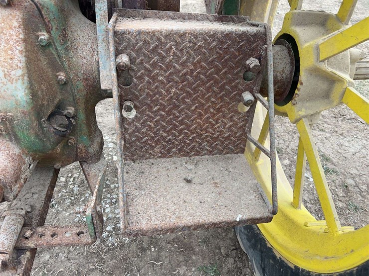 john-deere-model-b-image-40