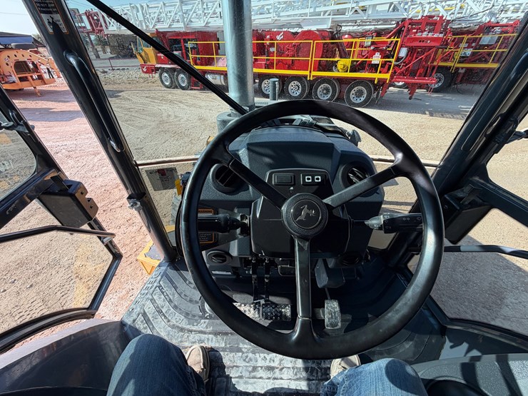 2019-deere-310sl-image-5