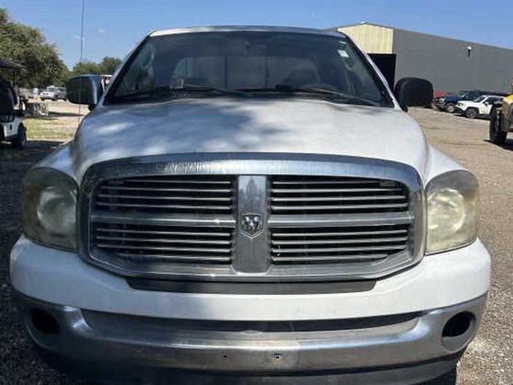 2008-dodge-ram-1500-image-2