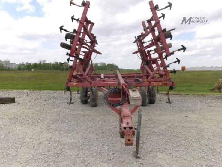 case-ih-4300-image-18