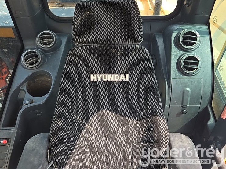 2018-hyundai-hx260l-image-67