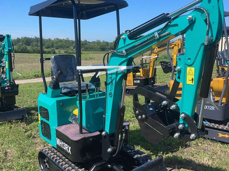 mh13rx-mini-excavator-image-2