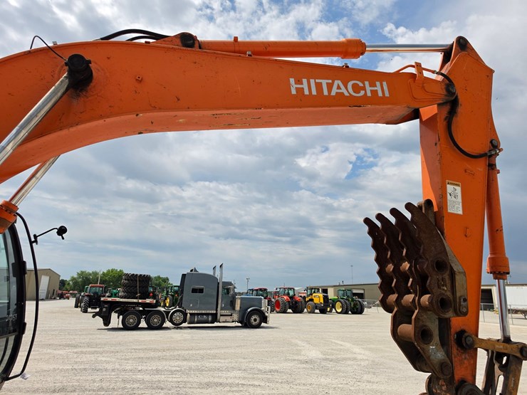 2021-hitachi-zx210-lc-6n-image-23