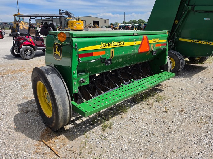 2023-john-deere-bd1108-image-10