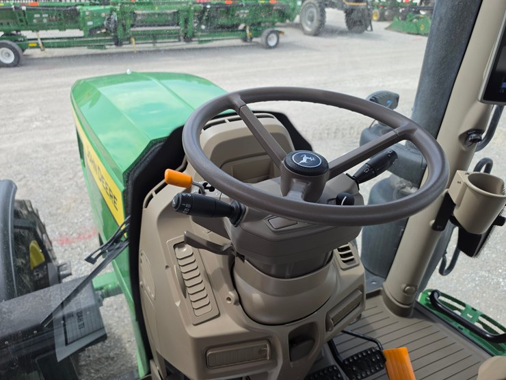 2024-john-deere-6r-155-image-9